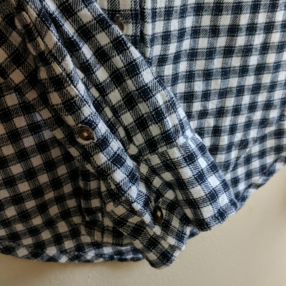 A&F gingham button down shirt - Picture 3 of 5